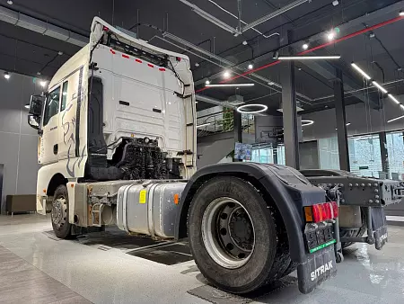Седельный тягач Sitrak C7H