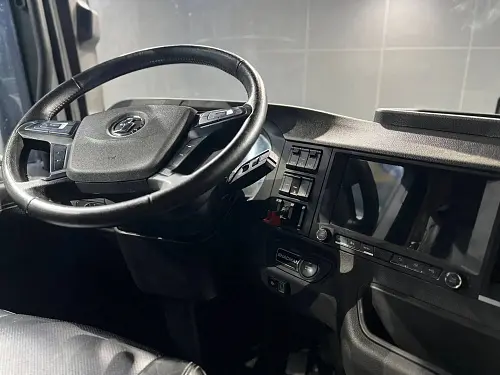 Самосвал Shacman X6000, 2024
